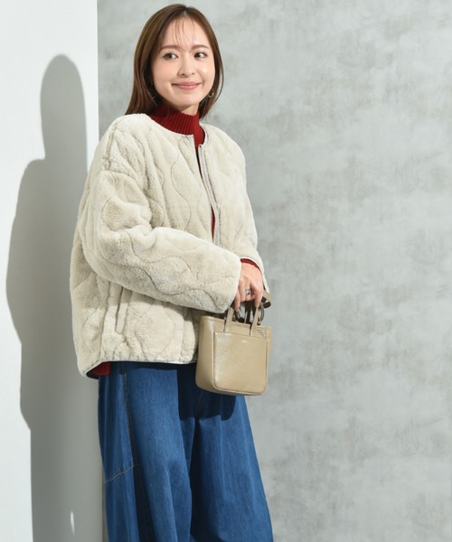 INTERPLANET（インタープラネット）の「ナイロンタフタ＊ファーキルトリバーシブルショートコート（ノーカラーコート・レディース・ブラック/グレイッシュベージュ・FREE）」の18枚目の写真