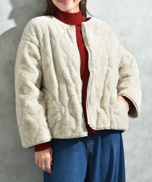 INTERPLANET（インタープラネット）の「ナイロンタフタ＊ファーキルトリバーシブルショートコート（ノーカラーコート・レディース・ブラック/グレイッシュベージュ・FREE）」の21枚目の写真