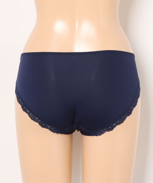 Triumph（トリンプ）の「美胸フィットブラ アザレア レギュラーショーツ TRAC001 Hikini（ショーツ・レディース・ネイビー/ライトブルー/ホワイト/ワインレッド・LL/M/L）」の5枚目の写真