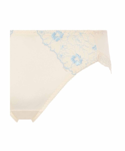 Triumph（トリンプ）の「美胸フィットブラ アザレア レギュラーショーツ TRAC001 Hikini（ショーツ・レディース・ネイビー/ライトブルー/ホワイト/ワインレッド・LL/M/L）」の12枚目の写真