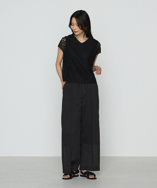 COMME CA（コムサ）の「【セットアップ対応】シアーボイルストライプ パンツ（スラックス・レディース・ブラック/ダークブラウン/キナリ・9号/11号）」の4枚目の写真