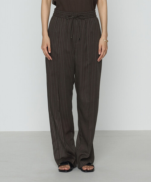 COMME CA（コムサ）の「【セットアップ対応】シアーボイルストライプ パンツ（スラックス・レディース・ブラック/ダークブラウン/キナリ・9号/11号）」の19枚目の写真