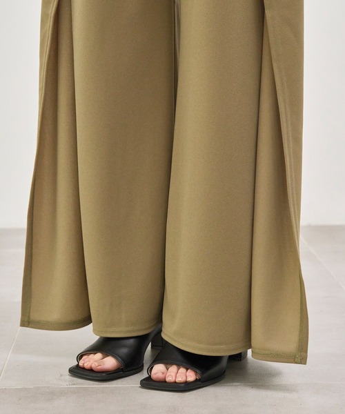 COGTHEBIGSMOKE(コグザビッグスモーク)の「【COGTHEBIGSMOKE/コグザビッグスモーク】LUELLA WIDE-LEG WRAP TROUSERS/ラップワイドトラウザーズ/ワイドパンツ(その他パンツ・レディース・ブラック/インディゴブルー/グレイッシュベージュ・1)」の18枚目の写真