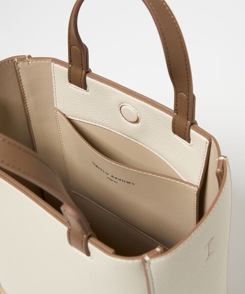 UNITED ARROWS（ユナイテッドアローズ）の「ミニ コンビ トートバッグ（トートバッグ・レディース・オフホワイト/ブラック・FREE）」の13枚目の写真