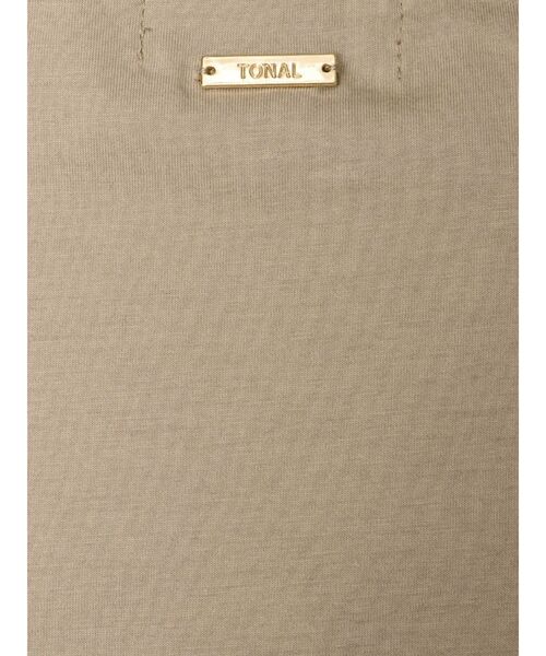 TONAL（トーナル）の「ツイストデザインTシャツ（Tシャツ/カットソー・レディース・オフホワイト/ベージュ/ブラウン・MEDIUM）」の13枚目の写真