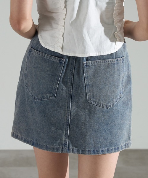 apres jour mignon(アプレジュールミニョン)の「ラインストーンデニムミニスカート【ZOZOTOWN限定アイテム】(スカート・レディース・ブルー/ブラック・X-LARGE/フリー)」の9枚目の写真