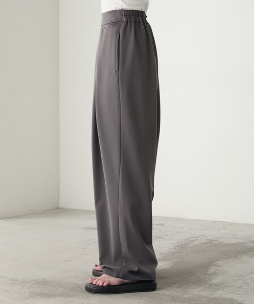 BONLECILL（ボンルシール）の「【マシンウォッシャブル / イージーケア / 全方向ストレッチ】キレイージータックパンツ／ポンチスラックス（スラックス・レディース・チャコールグレー/モスグリーン/ベージュ/ネイビー/ライトグレー/ブラウン/カーキ/アイボリー/ブラック/ダークグレー/ボルドー・S/L/M/SS）」の18枚目の写真