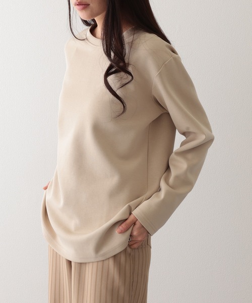 DAYRA(デイラ)の「ソリッドカラー クルーネック 長袖 ベーシック Tシャツ(Tシャツ/カットソー・レディース・ブラック/チャコールグレー/ホワイト/ベージュ/モカ/ミント・FREE/S)」の5枚目の写真