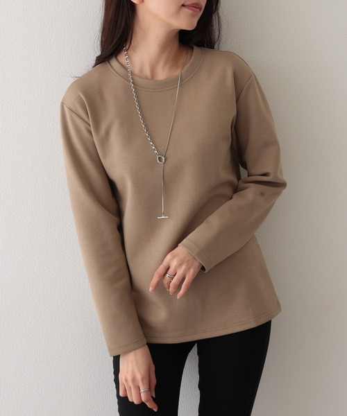 DAYRA(デイラ)の「ソリッドカラー クルーネック 長袖 ベーシック Tシャツ(Tシャツ/カットソー・レディース・ブラック/チャコールグレー/ホワイト/ベージュ/モカ/ミント・FREE/S)」の4枚目の写真
