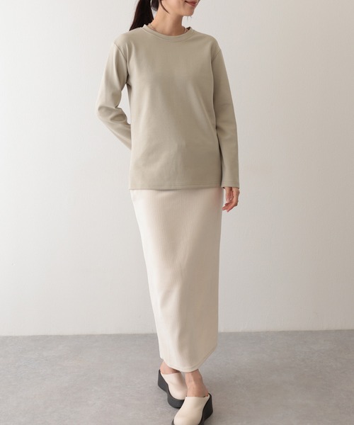 DAYRA(デイラ)の「ソリッドカラー クルーネック 長袖 ベーシック Tシャツ(Tシャツ/カットソー・レディース・ブラック/チャコールグレー/ホワイト/ベージュ/モカ/ミント・FREE/S)」の8枚目の写真