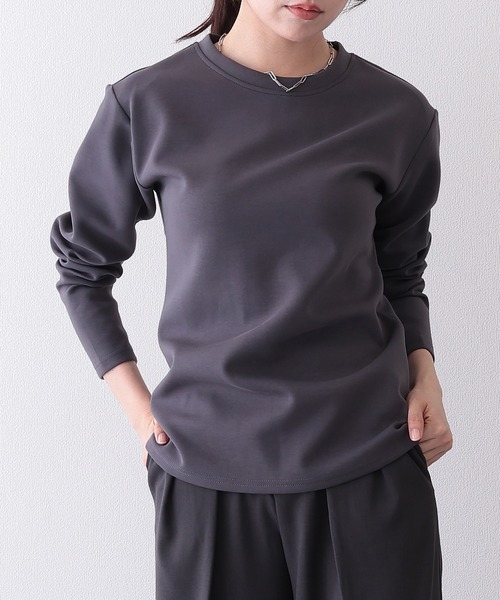 DAYRA(デイラ)の「ソリッドカラー クルーネック 長袖 ベーシック Tシャツ(Tシャツ/カットソー・レディース・ブラック/チャコールグレー/ホワイト/ベージュ/モカ/ミント・FREE/S)」の16枚目の写真