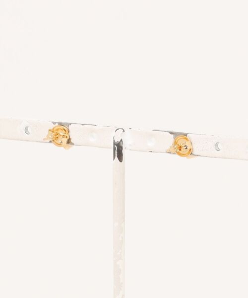 anq.（アンク）の「「anq.」SV925・レインボームーンストーン/シトリン/グリーンオニキス/アマゾナイト/ロンドンブルートパーズ/ロードライトガーネット　ピアス（ピアス（両耳用）・レディース・ブルー/クリアイエロー/ライトブルー/ホワイト/グリーン/ピンク・ONE SIZE）」の8枚目の写真