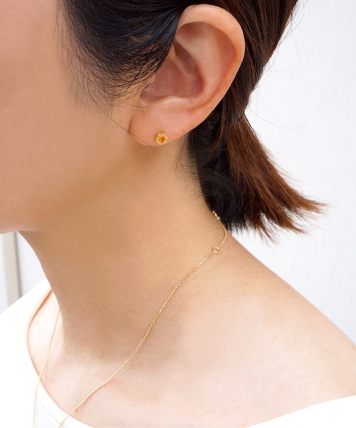 anq.（アンク）の「「anq.」SV925・レインボームーンストーン/シトリン/グリーンオニキス/アマゾナイト/ロンドンブルートパーズ/ロードライトガーネット　ピアス（ピアス（両耳用）・レディース・ブルー/クリアイエロー/ライトブルー/ホワイト/グリーン/ピンク・ONE SIZE）」の5枚目の写真