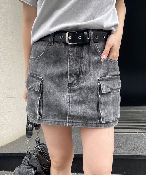 ROGER AND RAW(ロジャーアンドロウ)の「ベルト付きムラ染めショートスカパン ミニスカート ショートパンツ(スカート・レディース・スミクロ/ホワイト・SMALL/MEDIUM)」の2枚目の写真
