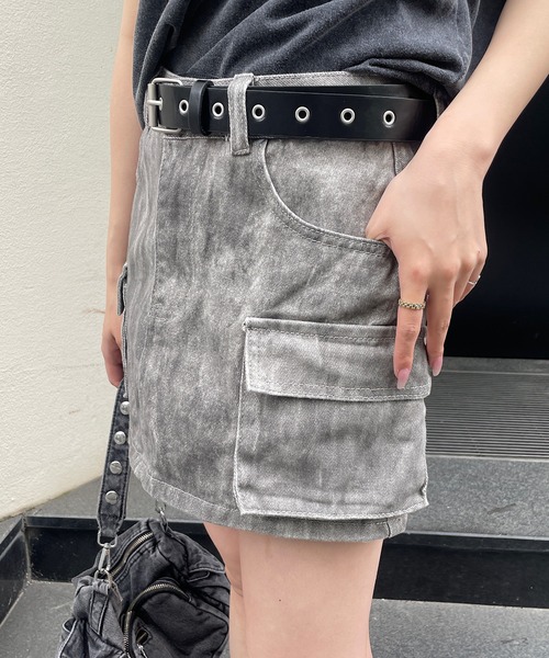 ROGER AND RAW(ロジャーアンドロウ)の「ベルト付きムラ染めショートスカパン ミニスカート ショートパンツ(スカート・レディース・スミクロ/ホワイト・SMALL/MEDIUM)」の11枚目の写真