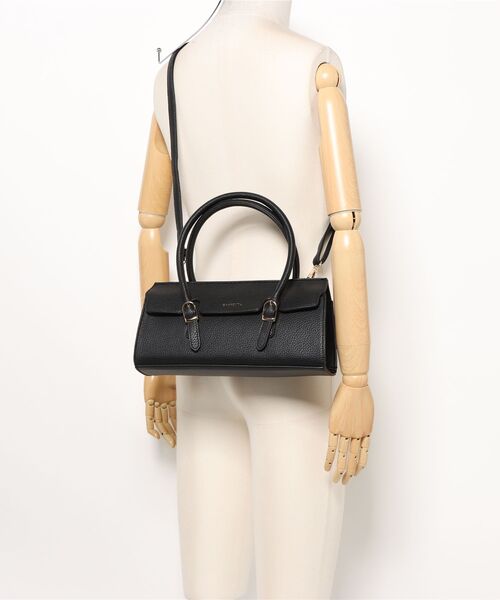 BARRETTA(バレッタ)の「フラップ2WAYボストンバッグ(ショルダーバッグ・レディース・ブラック/ベージュ/オレンジ・FREE)」の4枚目の写真