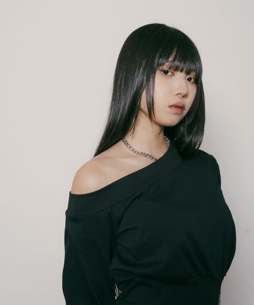 Subciety(サブサエティ)の「One shoulder sweatshirt【WOMEN】(スウェット・レディース・グレー/ブラック・FREE)」の12枚目の写真