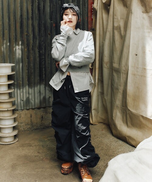 Subciety(サブサエティ)の「One shoulder sweatshirt【WOMEN】(スウェット・レディース・グレー/ブラック・FREE)」の17枚目の写真