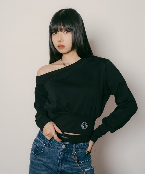 Subciety（サブサエティ）の「One shoulder sweatshirt【WOMEN】（スウェット・レディース・グレー/ブラック・FREE）」の2枚目の写真