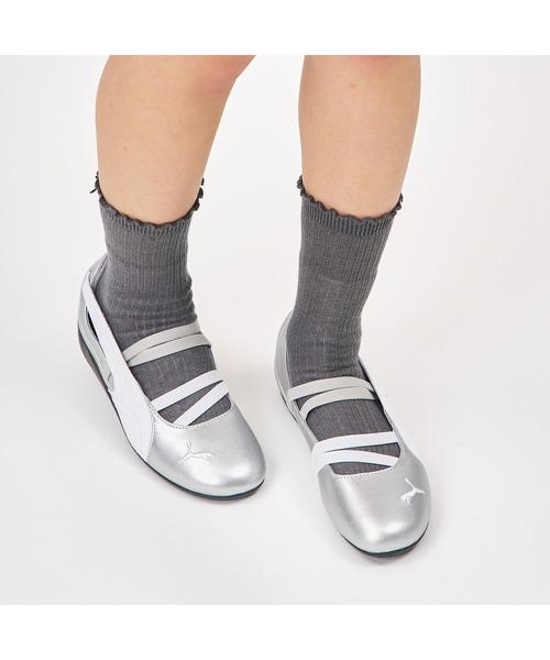 PUMA(プーマ)の「PUMA プーマ W SPEEDCAT BALLET METALLIC 401581 01SILVER/WH(スニーカー・レディース・シルバー・23.0cm/23.5cm/24.0cm/25.0cm/25.5cm/24.5cm/22.5cm)」の2枚目の写真