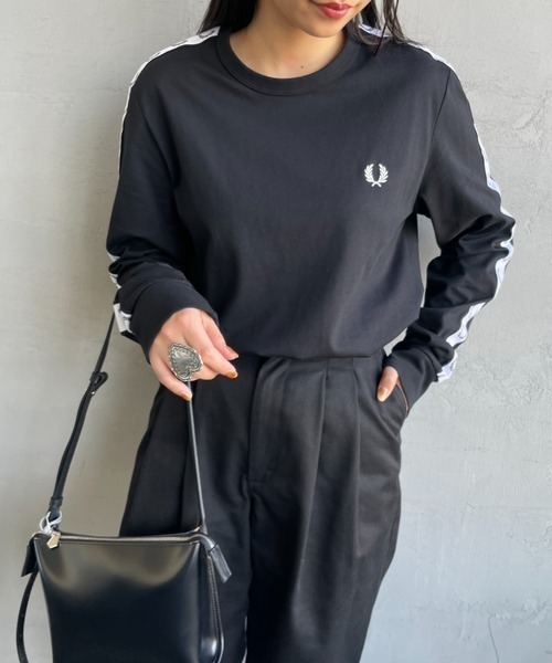 tシャツ 「WEB先行予約」「FRED PERRY/フレッドペリー」 トラックテープデザイン ワンポイントロゴ刺繍ロンT（WEB限定） レディース メ WEB先行予約】[FRED PERRY/フレッドペリー] トラックテープ