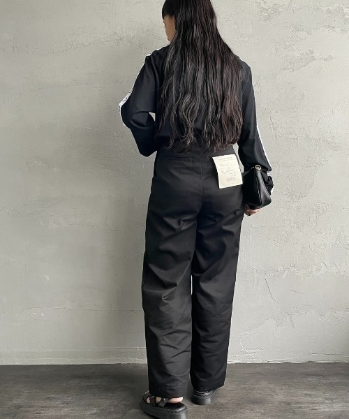 FRED PERRY（フレッドペリー）の「【WEB限定】[FRED PERRY/フレッドペリー] トラックテープデザイン ワンポイントロゴ刺繍ロンT（Tシャツ/カットソー・レディース・ブラック・S/M/L）」の22枚目の写真