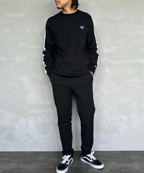 FRED PERRY（フレッドペリー）の「【WEB限定】[FRED PERRY/フレッドペリー] トラックテープデザイン ワンポイントロゴ刺繍ロンT（Tシャツ/カットソー・レディース・ブラック・S/M/L）」の13枚目の写真
