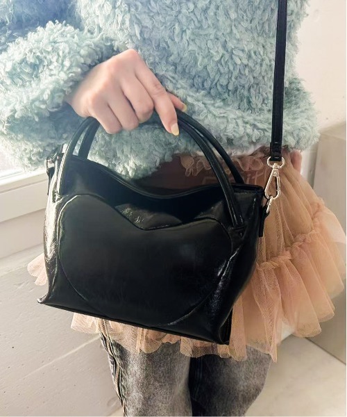 Casselini(キャセリーニ)の「Casselini(キャセリーニ)HEARTショルダーバッグ(ショルダーバッグ・レディース・ブラック/シルバー/レッド/キャメル・FREE)」の16枚目の写真