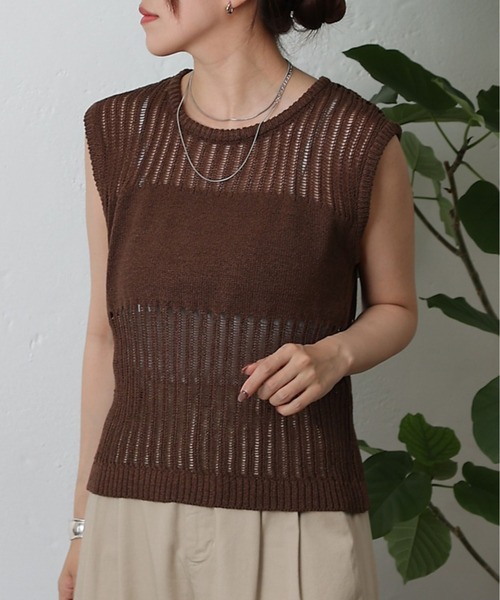 COLONY 2139(コロニートゥーワンスリーナイン)の「透かし柄ニットベスト(ベスト・レディース・ベージュ/ブラック/ブラウン・FREE)」の2枚目の写真