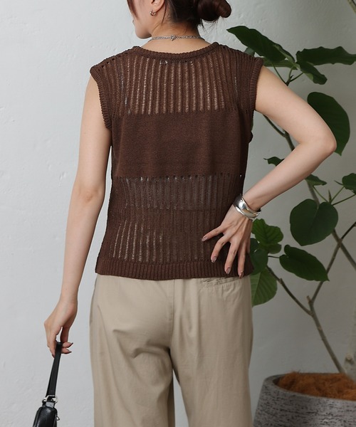 COLONY 2139(コロニートゥーワンスリーナイン)の「透かし柄ニットベスト(ベスト・レディース・ベージュ/ブラック/ブラウン・FREE)」の14枚目の写真