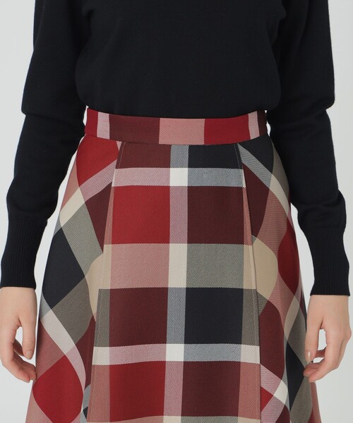 BLUE LABEL CRESTBRIDGE（ブルーレーベルクレストブリッジ）の「クレストブリッジチェッククロッシングビエラスカート（スカート・レディース・ベージュ系その他3・36/34/38/40）」の5枚目の写真