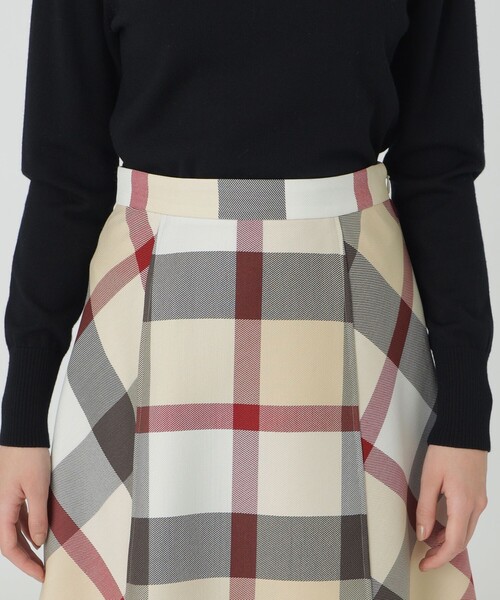 BLUE LABEL CRESTBRIDGE（ブルーレーベルクレストブリッジ）の「クレストブリッジチェッククロッシングビエラスカート（スカート・レディース・ベージュ系その他3・36/34/38/40）」の11枚目の写真