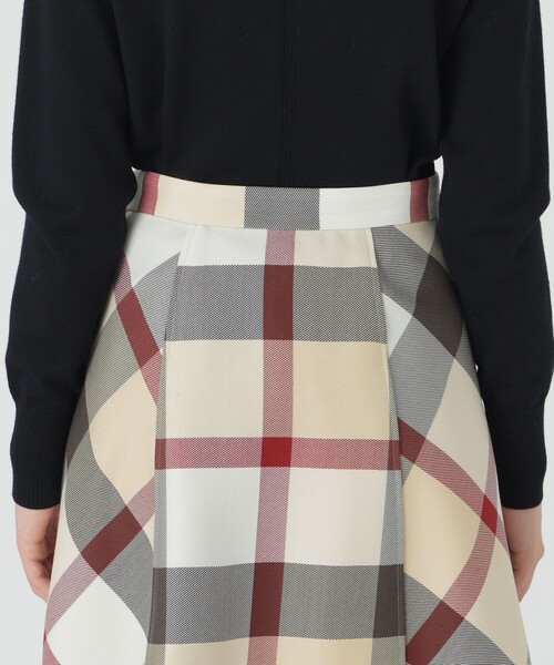 BLUE LABEL CRESTBRIDGE（ブルーレーベルクレストブリッジ）の「クレストブリッジチェッククロッシングビエラスカート（スカート・レディース・ベージュ系その他3・36/34/38/40）」の12枚目の写真