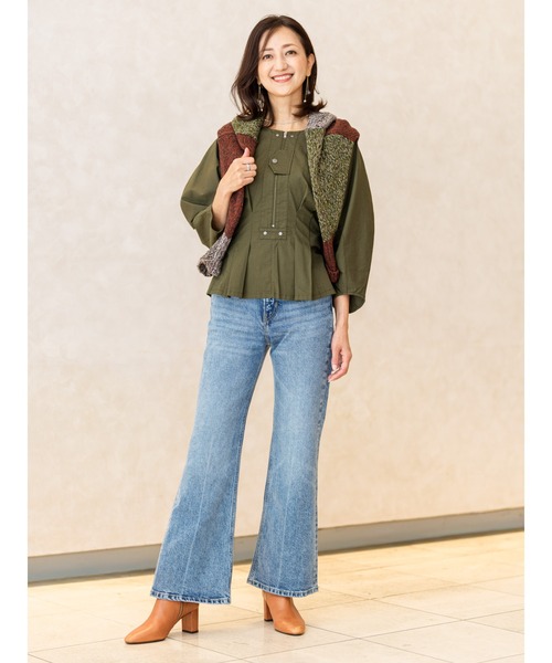 Banana Republic(バナナリパブリック)の「ハイライズ スリム ブーツカットジーンズ(デニムパンツ・レディース・インディゴブルー/ライトインディゴブルー・6/4/2/0/00)」の7枚目の写真