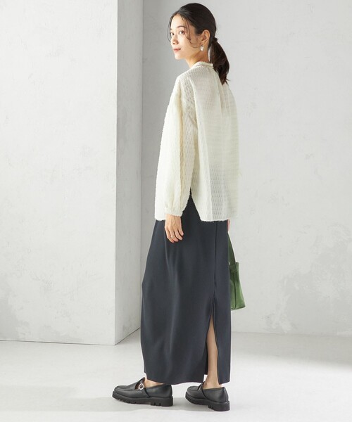 SHIPS(シップス)の「〈手洗い可能〉シアー ジャカード 袖 シャーリング ブラウス(シャツ/ブラウス・レディース・ブラック/オフホワイト/クリーム・ONE SIZE)」の5枚目の写真