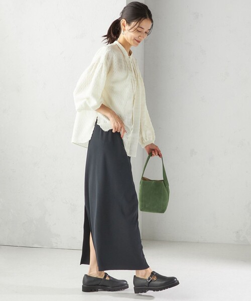 SHIPS(シップス)の「〈手洗い可能〉シアー ジャカード 袖 シャーリング ブラウス(シャツ/ブラウス・レディース・ブラック/オフホワイト/クリーム・ONE SIZE)」の7枚目の写真