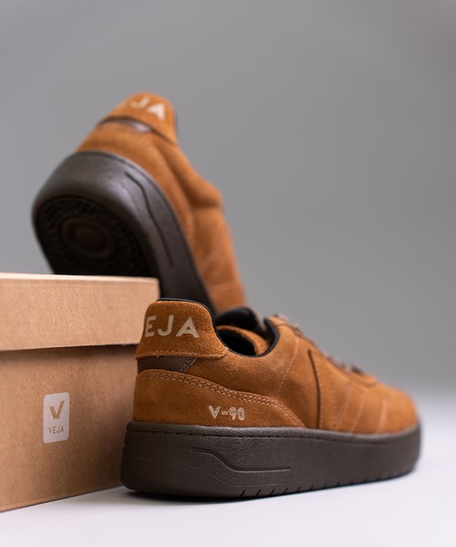 VEJA(ヴェジャ)の「VEJA / “V-90” スニーカー(スニーカー・レディース・ブラウン・39/38/37/36/42/41)」の3枚目の写真