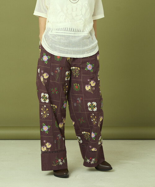 Freada(フリーダ)の「Freada/フリーダ パッチワーク花刺繍パンツ(その他パンツ・レディース・ブラウン/ブラック・フリ-)」の17枚目の写真