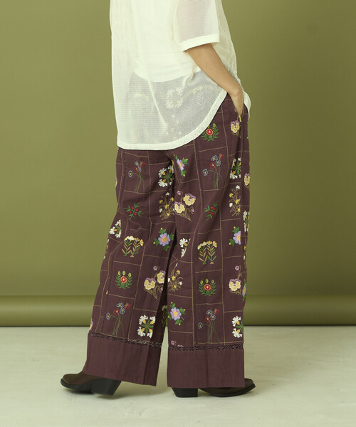Freada(フリーダ)の「Freada/フリーダ パッチワーク花刺繍パンツ(その他パンツ・レディース・ブラウン/ブラック・フリ-)」の14枚目の写真
