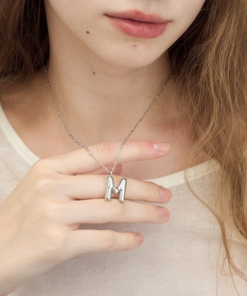 Birthday room（バースデイルーム）の「イニシャルネックレス/initial necklace（ネックレス・レディース・A/S/M/Y/K・FREE）」の3枚目の写真