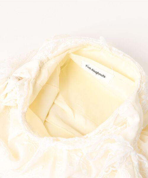 SPINNS（スピンズ）の「レースショルダーバッグ/ローズ（ショルダーバッグ・レディース・アイボリー・ONESIZE）」の2枚目の写真