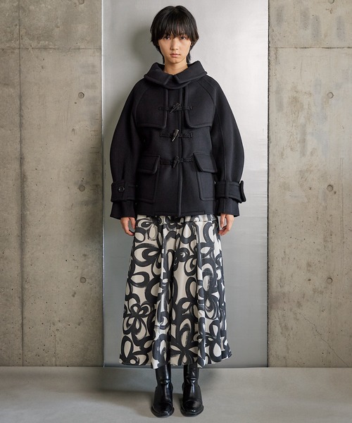RUMCHE(ラムシェ)の「"Chain Flower" Print Skirt / チェーンフラワープリントスカート(スカート・レディース・ホワイト/ブラック・SMALL/MEDIUM)」の6枚目の写真