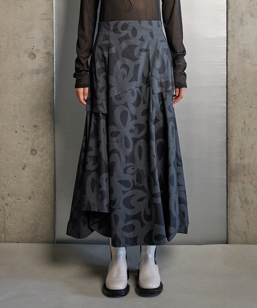RUMCHE(ラムシェ)の「"Chain Flower" Print Skirt / チェーンフラワープリントスカート(スカート・レディース・ホワイト/ブラック・SMALL/MEDIUM)」の15枚目の写真