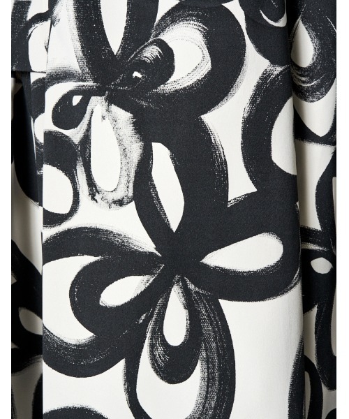 RUMCHE(ラムシェ)の「"Chain Flower" Print Skirt / チェーンフラワープリントスカート(スカート・レディース・ホワイト/ブラック・SMALL/MEDIUM)」の16枚目の写真