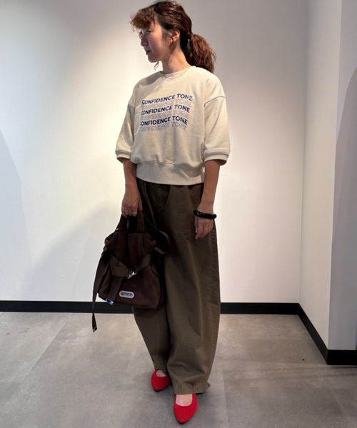 ROSE BUD（ローズバッド）の「SHORT LENGTH SWEAT TOP（スウェット・レディース・ピンク/ネイビー/オフホワイト・ONE SIZE）」の15枚目の写真