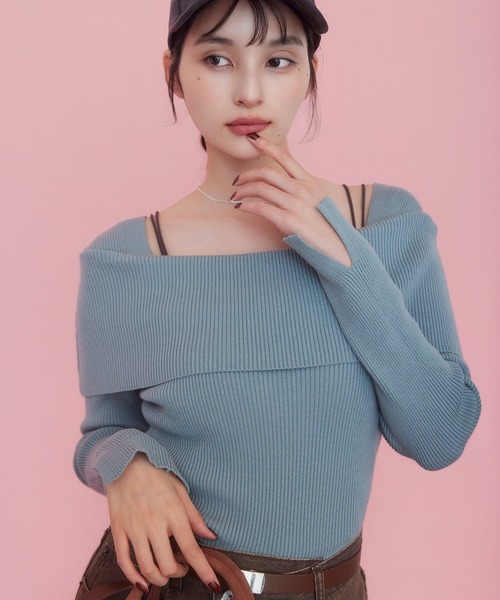 VIS（ビス）の「オフショルダーモチモチリブニット（ニット/セーター・レディース・ブラック/ダークブラウン/グレー/オフホワイト/グリーン系その他・FREE）」の5枚目の写真