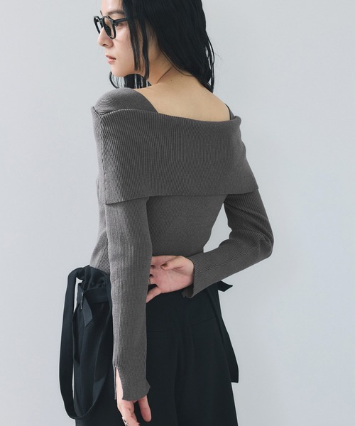 VIS（ビス）の「オフショルダーモチモチリブニット（ニット/セーター・レディース・ブラック/ダークブラウン/グレー/オフホワイト/グリーン系その他・FREE）」の7枚目の写真