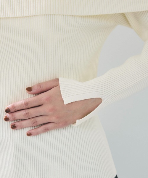 VIS（ビス）の「オフショルダーモチモチリブニット（ニット/セーター・レディース・ブラック/ダークブラウン/グレー/オフホワイト/グリーン系その他・FREE）」の18枚目の写真