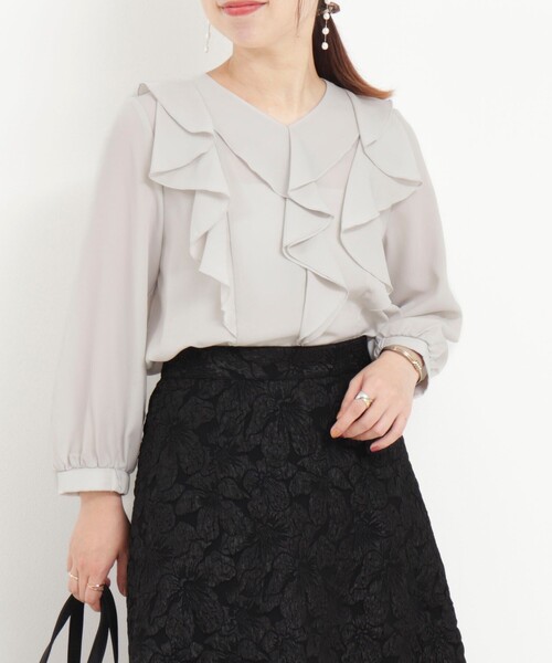 MICO COULIER（ミコクリエ）の「ジョーゼットフリルブラウス（シャツ/ブラウス・レディース・ホワイト系その他/ネイビー/モカ/ライトグレー・38）」の2枚目の写真