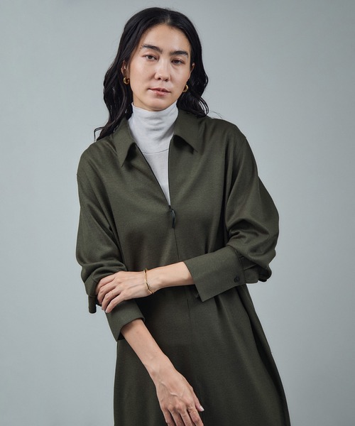 SALON adam et rope'（サロン アダム エ ロペ）の「ミルドジャージシャツワンピース（ワンピース・レディース・カーキ/ブラック・FREE）」の13枚目の写真